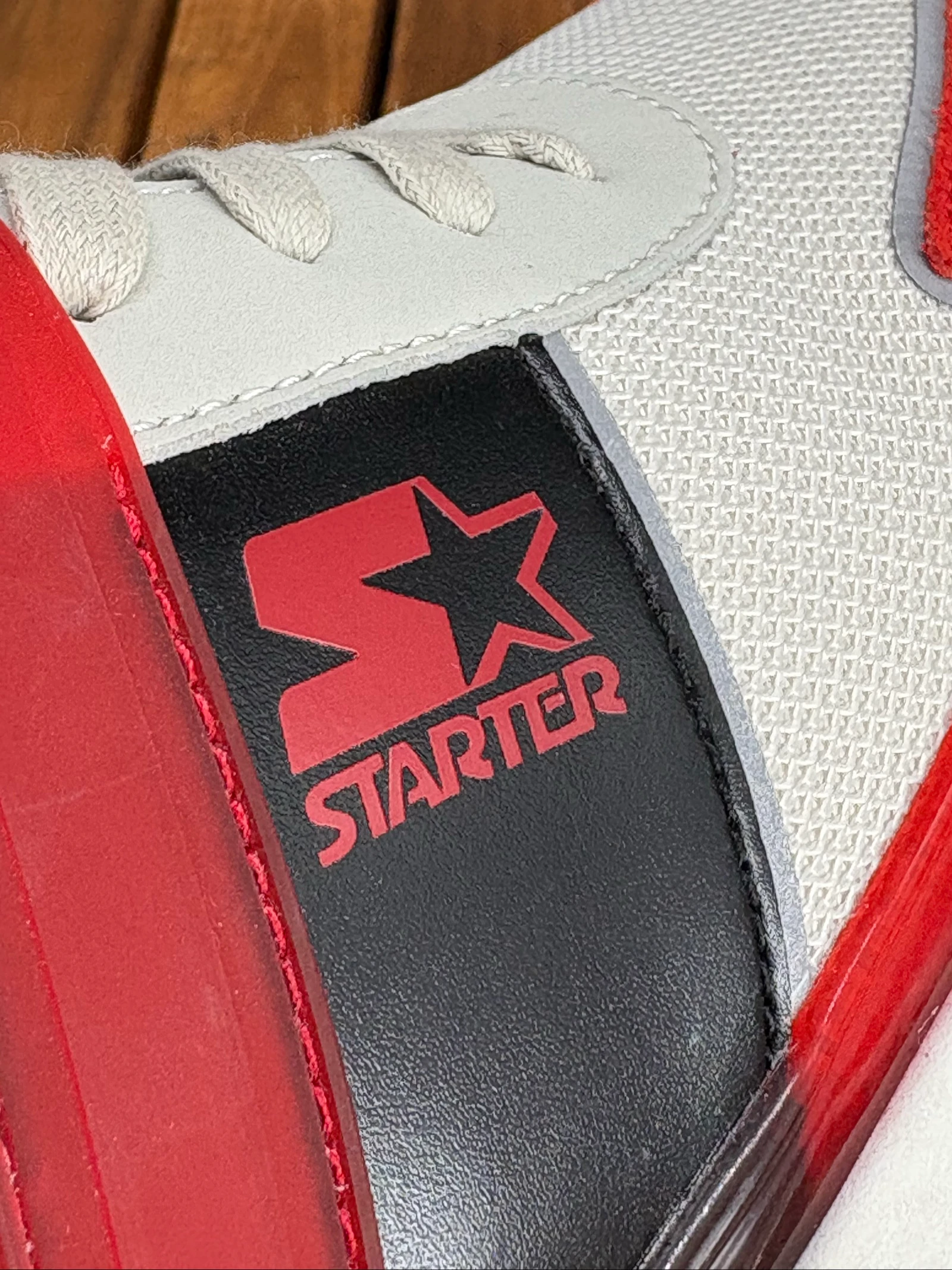 T40 Baskets montantes Starter rouges et blanches – photo 12